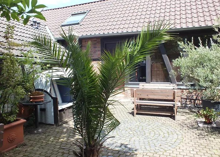 Pension Riverside In Hitdorf Am Rhein - Zentral An Der A1 Und 59