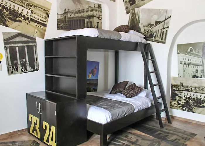 Albergue: Hostal El Armario