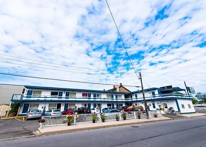  Niagara Parkway Court Motel