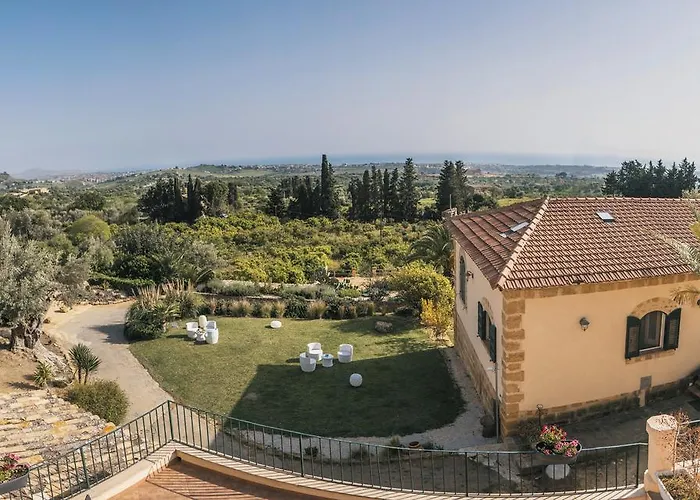 La Lumia B&B Suites&Apartments