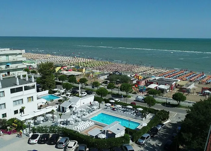 Promenade Universale