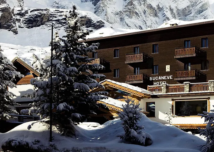 Hotel Bucaneve