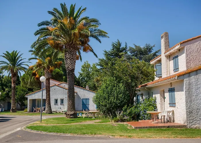 Le Domaine Du Mas Blanc By Popinns