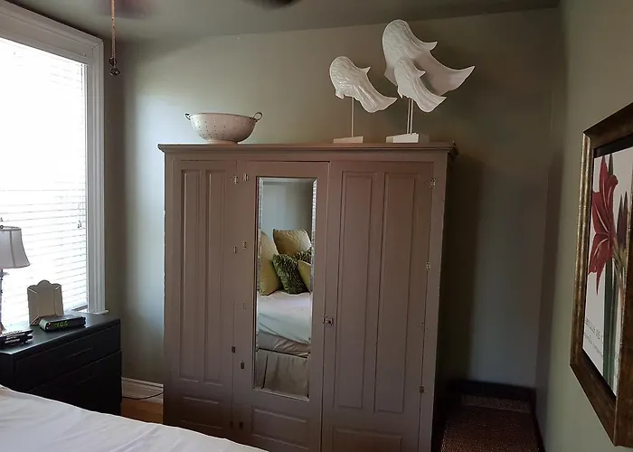 Hellemsfield Inn & Bed And Breakfast