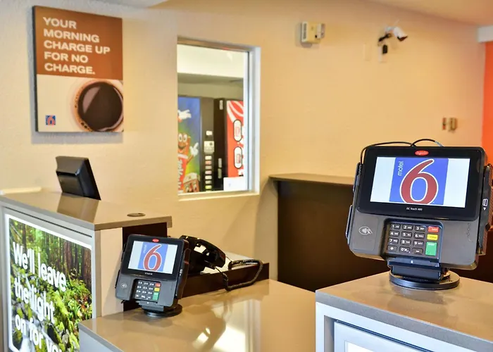 Motel 6 - Santa Nella, On I-5