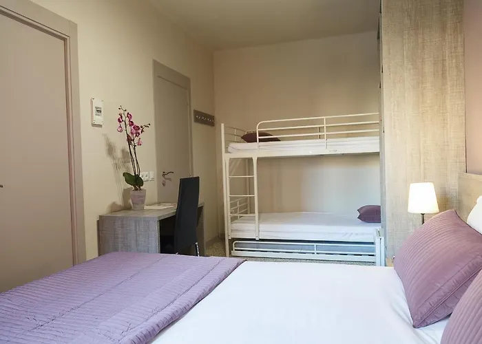 Hostal Fonda Montserrat