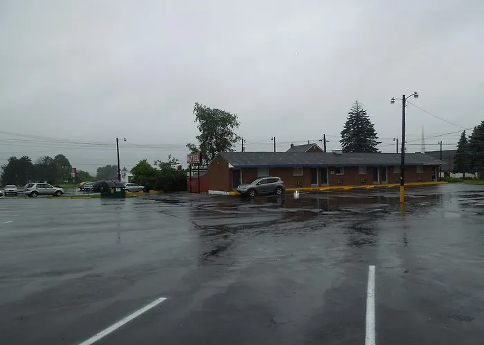 Cheap hotels Red Carpet Inn - Allentown