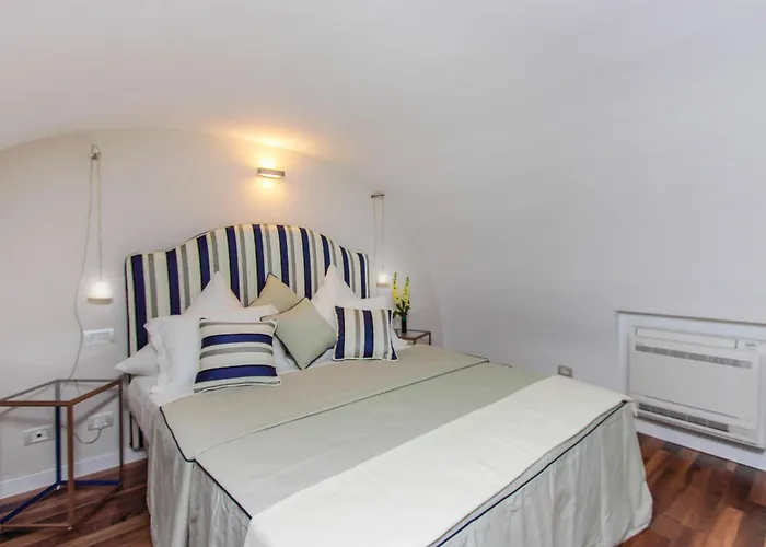 Guest house: Diecisedici