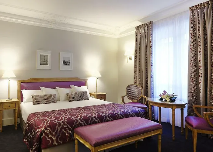 Resort: Royal Hotel Paris Champs Elysees