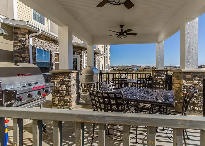 Pet Friendly hotel: Mainstay Suites Watford City - Event Center