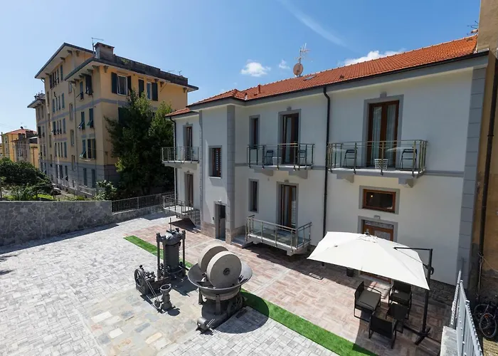 Guest house: Millstone House