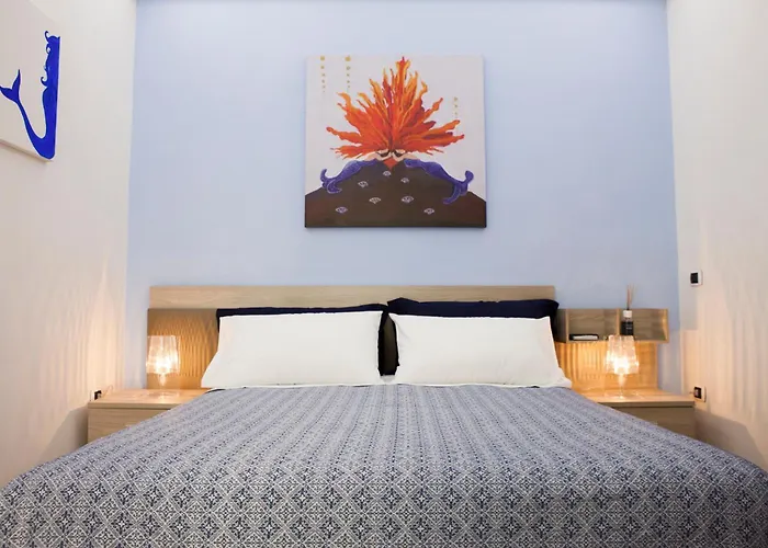  Isa Guest Rooms
