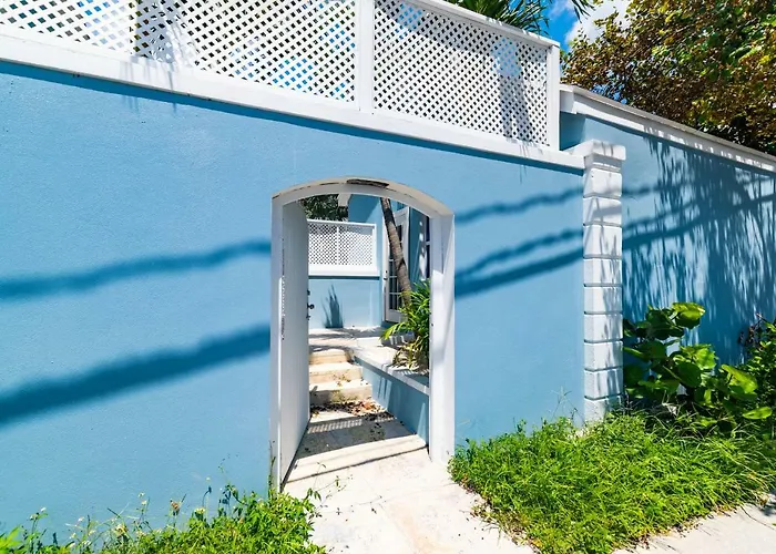 Your Cabin rentals Saunders 3Bd Beach Cottage