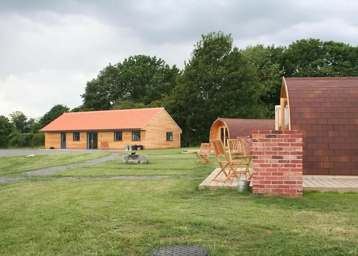 Campsite: Glamping At Spire View Meadow