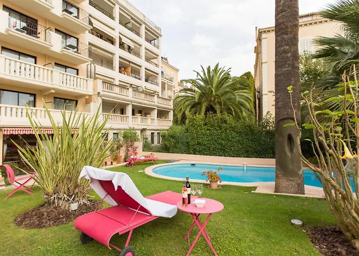 Hotel con tennis: Sun Riviera Hotel