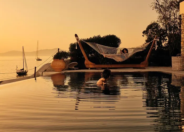 Kinderhotel Belvedere Mykonos - Waterfront Villa & Suites - The Leading s Of The World