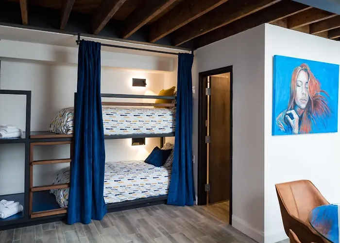 48 King West Boutique Hotel