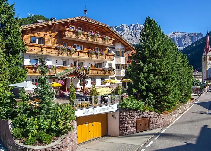 Hotel Garni Concordia - Dolomites Home