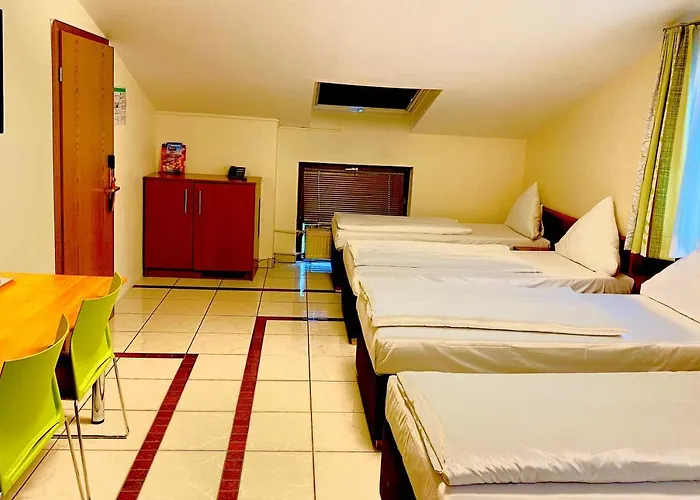 Günstiges Hotel: Lloyed