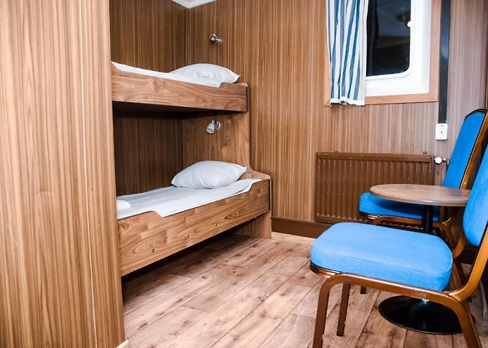 M/S Birger Jarl - Hotel & Hostel